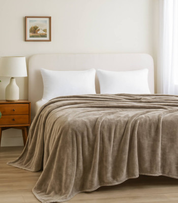 Κουβέρτα βελουτέ υπέρδιπλη Beige Κουβέρτα βελουτέ υπέρδιπλη Beige