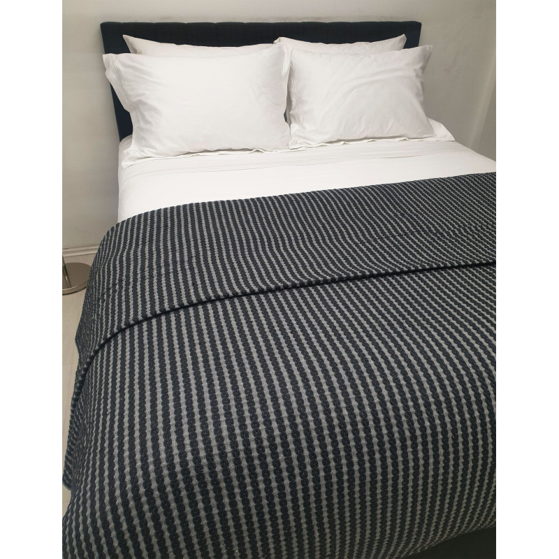 Κουβέρτα Υφαντή ΚΟΜΒΟΣ Βαμβακερή Ινδίας Black - Light Grey Υπέρδιπλη 240x250 Κουβέρτα Υφαντή ΚΟΜΒΟΣ Βαμβακερή Ινδίας Black - Light Grey Υπέρδιπλη 240x250